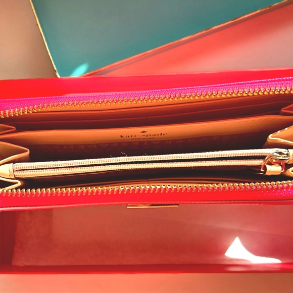 Kate Spade New York Pink and White Stripe Wallet Wristlet with Box - Picture 8 of 14
